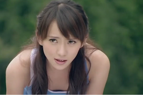 毕业于上海戏剧学院表演系,青年配音演员,导演,上海电影家协会会员