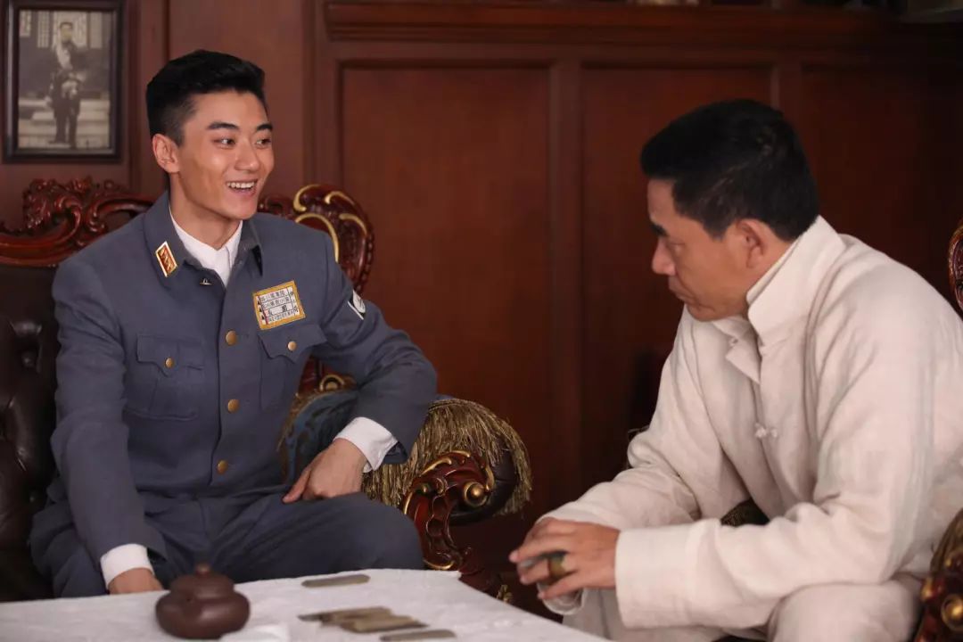 惊呆了这俩父子兵齐上阵上演义者无敌