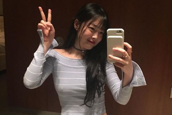 雪莉说内衣只是装饰品,所以你觉得不穿内衣值得被嘲吗?_胸部