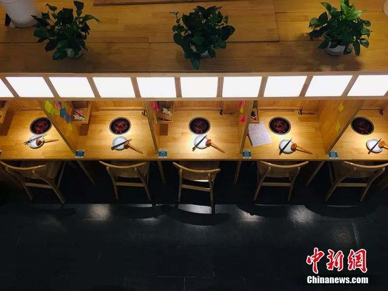 一人食餐厅悄然兴起吃的不是寂寞是自在