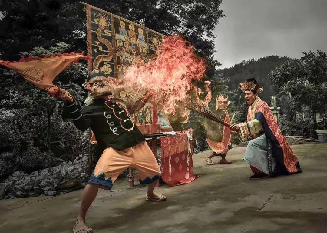 走进恩施带你去听戏