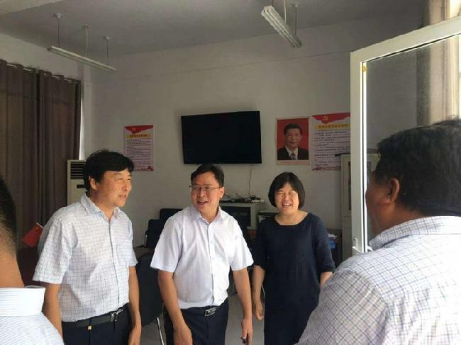 干部值班记录,便民服务记录,实地查看了河南洛宁抽水蓄能电站项目砚凹