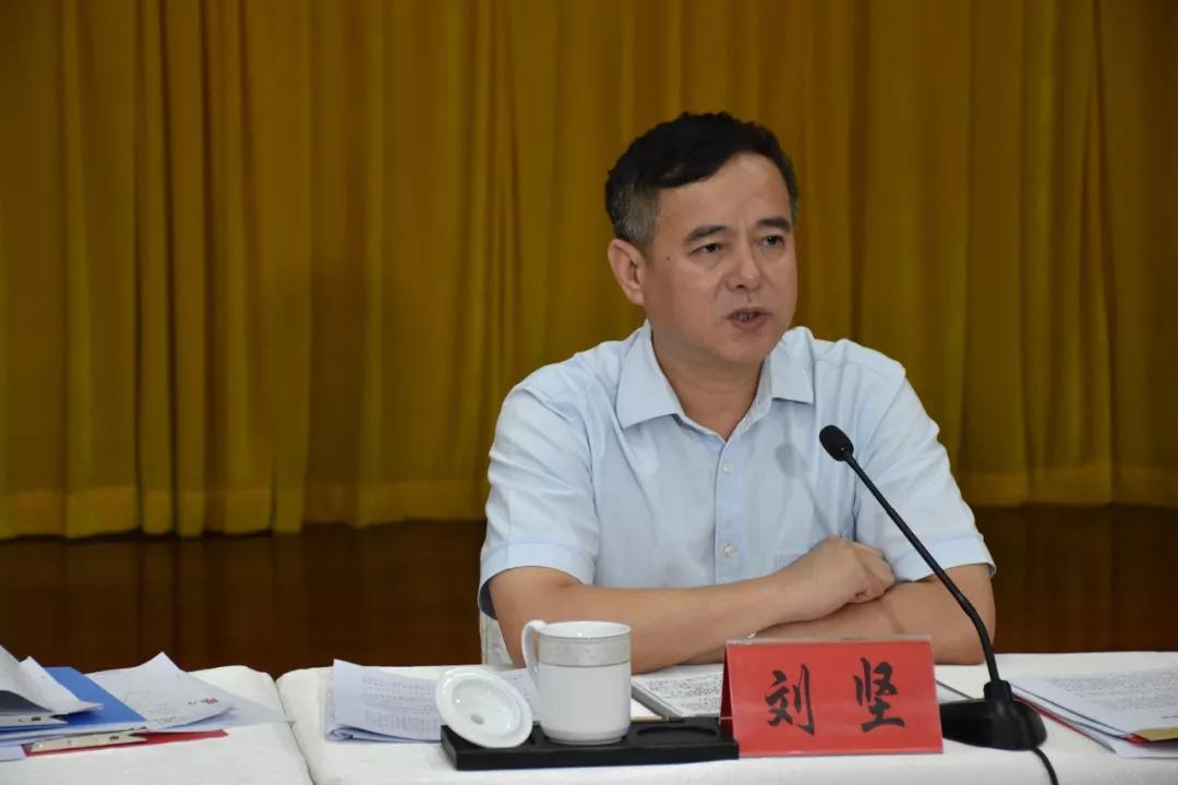 7月24日上午,琼海市迎接70周年国庆维稳安保工作会议在市委第三会议室