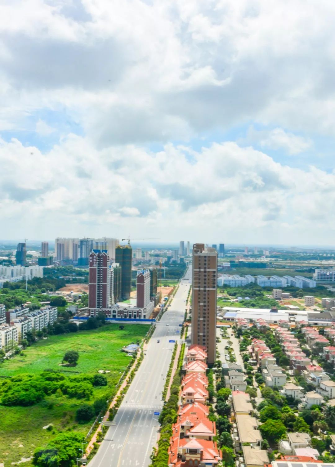 从天赐良园俯瞰北海城市发展