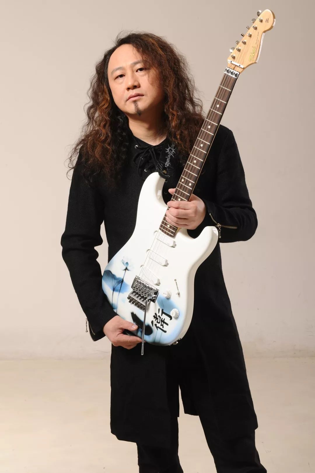 组建于2010年,是以轮回乐队主音吉他手赵卫为灵魂的一支摇滚新锐力量