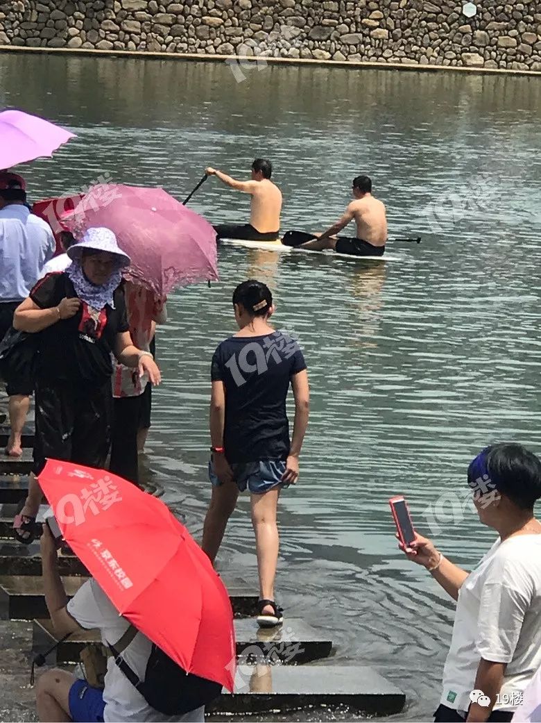 可怕杭州网红天然水坝频发孩子溺水意外家长从头到尾都没出现过