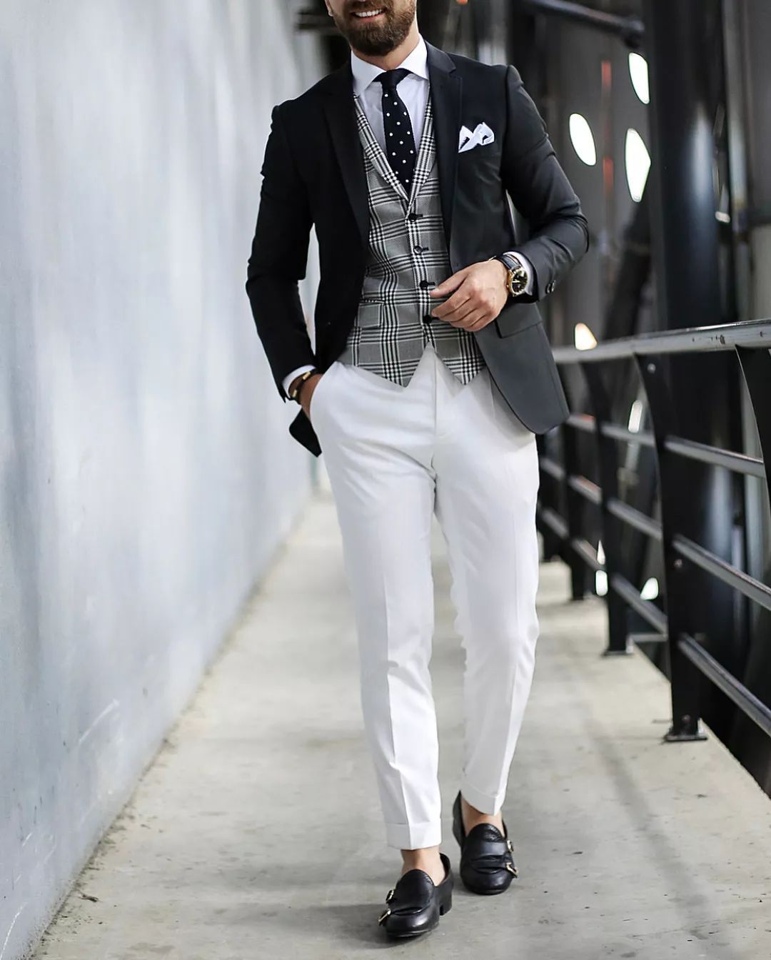 新郎穿搭攻略指南教你以细节取胜