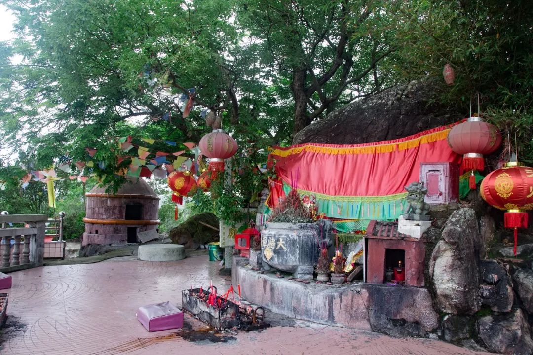 航拍麒麟山石将军