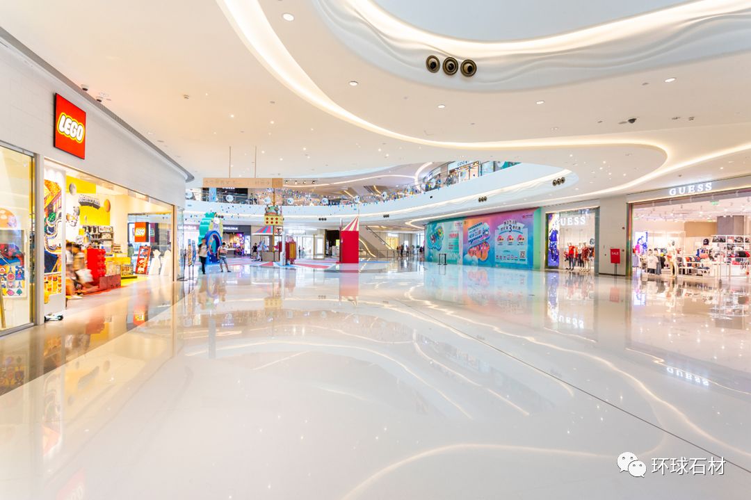 uniplus公园沉浸式购物创新体验空间新世界云门newpark