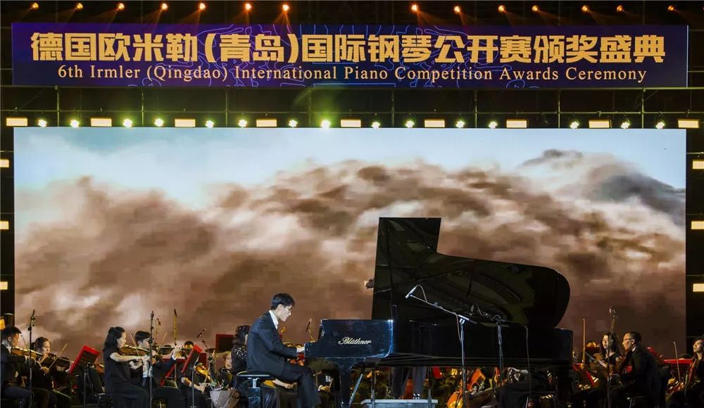 少年组冠军马畅,以及首位德国博兰斯勒签约未来钢琴家,2018埃特林根