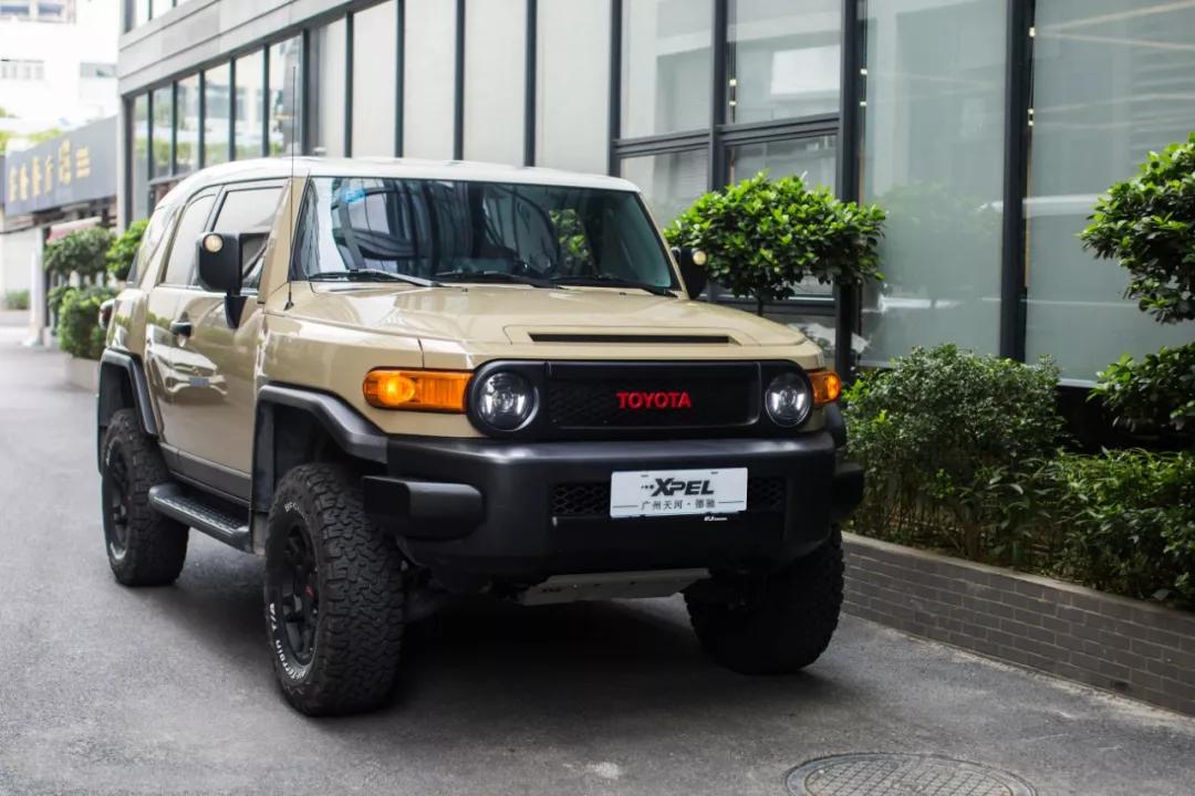沙漠黄丰田fj酷路泽选择xpel隐形车衣透明膜德驰匠心贴膜