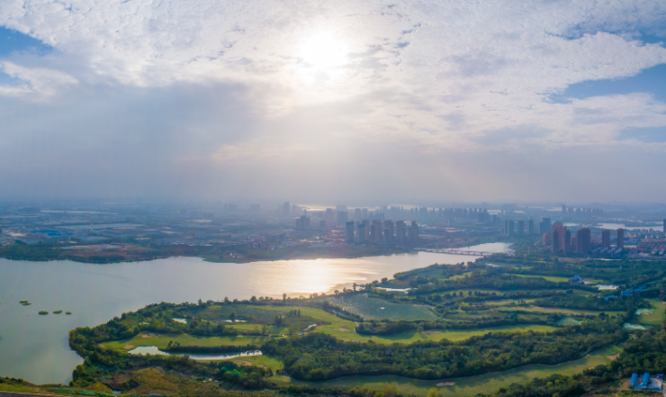 禹洲·朗廷元著湖光系新品,一线直面南太子湖,5385亩自然水景,绵延不