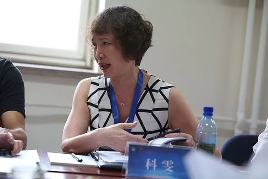 北京科雯瑜伽培训学院的科雯,南京育仁瑜伽培训学院的林琳,湖南中印