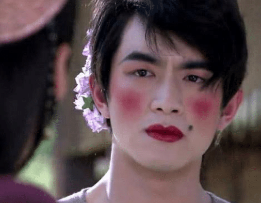 男明星涂口红盘点:李易峰惊艳,蔡徐坤最撩,但都输给了最后一位