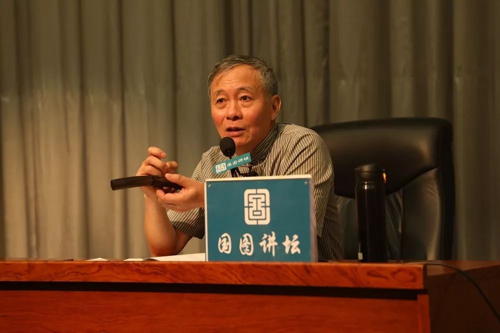 手艺人物杨金荣追寻红木之外的内在世界