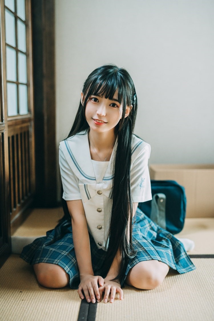 性感美女时尚写真校园女神室内长发治愈系软妹氧气清纯可爱