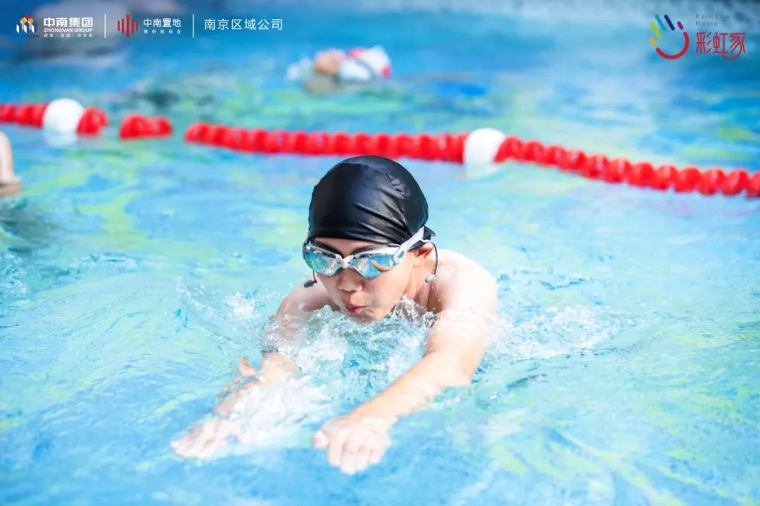 中南置地彩虹家丨小飞鱼开班实景抢先看!_游泳