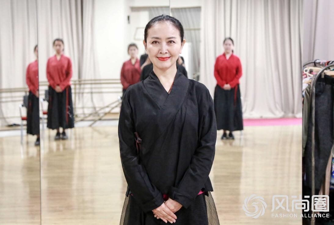 礼仪培训师您首先要成为一位平静和善的人