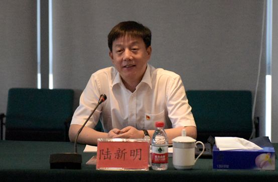陆新明认真听取了汇报,深入了解了湖北碳市场总量控制与配额分配
