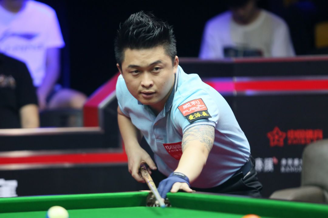 冠军郑宇伯实力卫冕完美捍卫霸主地位夺得三连冠3525大比分战胜杨绍杰