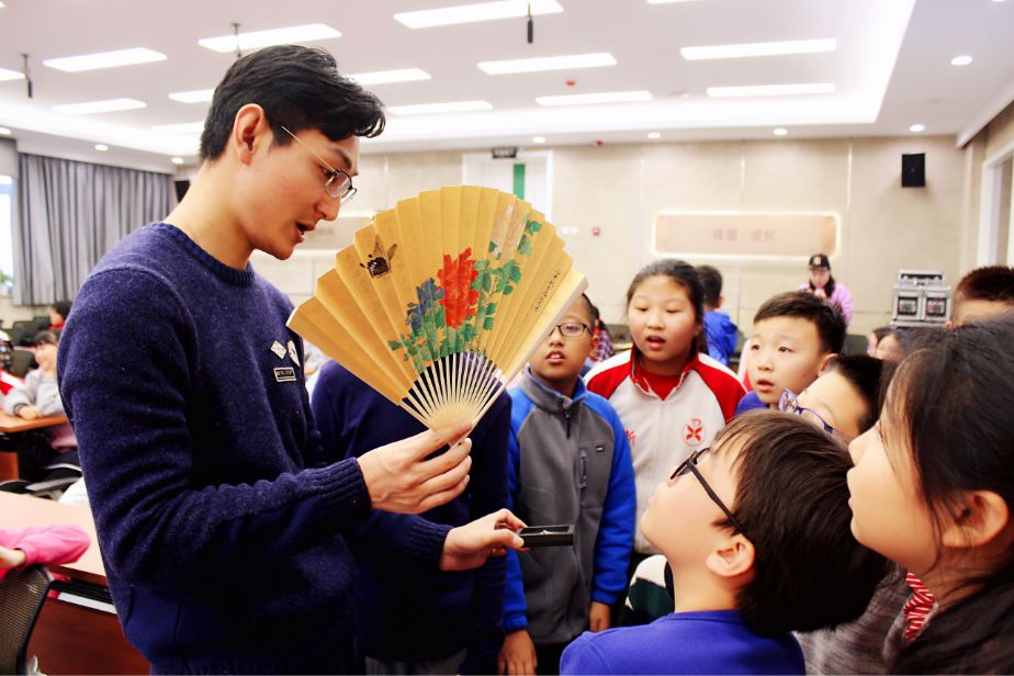 新时代的追梦人鲁威90后小伙儿痴迷京剧听他讲讲关于京剧的那些事儿