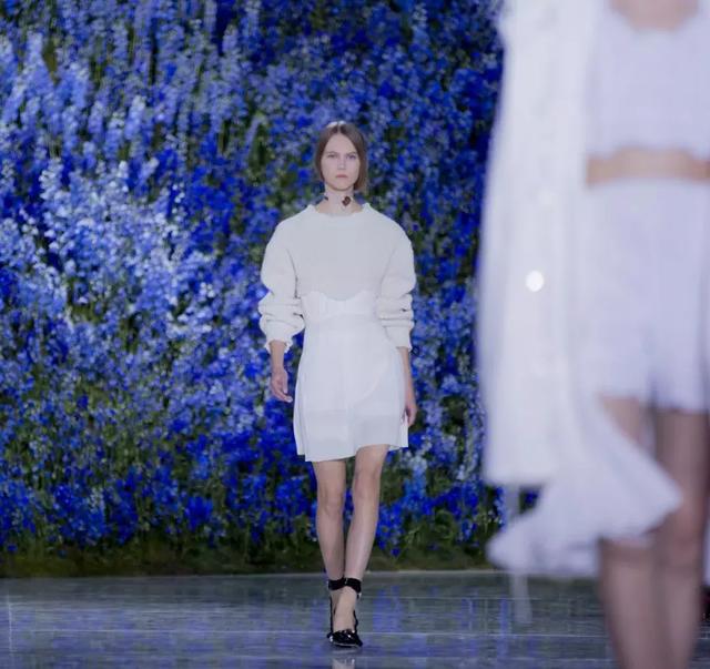 绽放的艺术丨花艺如何变成了一门时尚生意