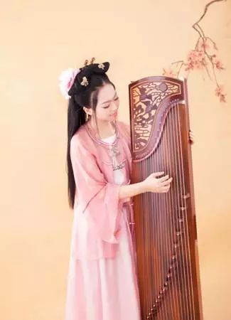 中央音乐学院教授袁莎老师,古筝演奏家,作曲家李晗老师