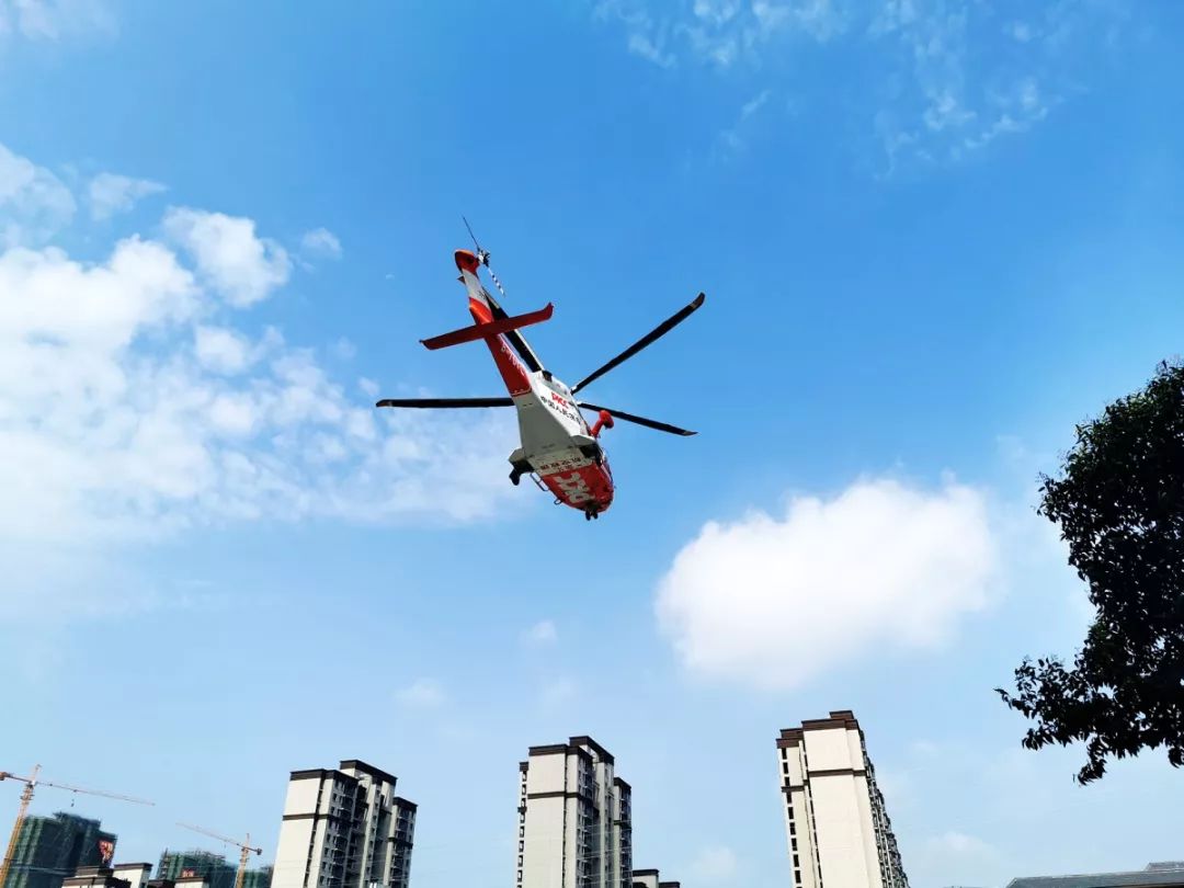 今天,临泉上空直升机来回盘旋,原来竟是一场紧急救援.