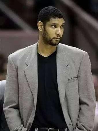 扒一扒nba球星的穿衣风格:科比,韦德帅气西装,艾弗森独一档_邓肯