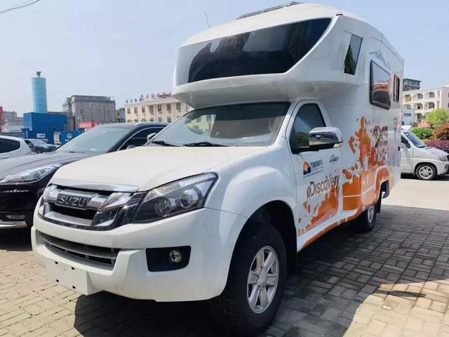 能进沙漠雪山的江铃dmax颜值也不低