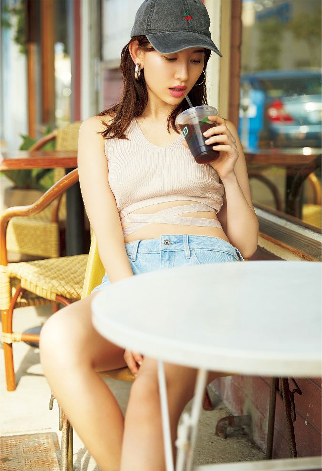 小嶋阳菜拥抱夏威夷