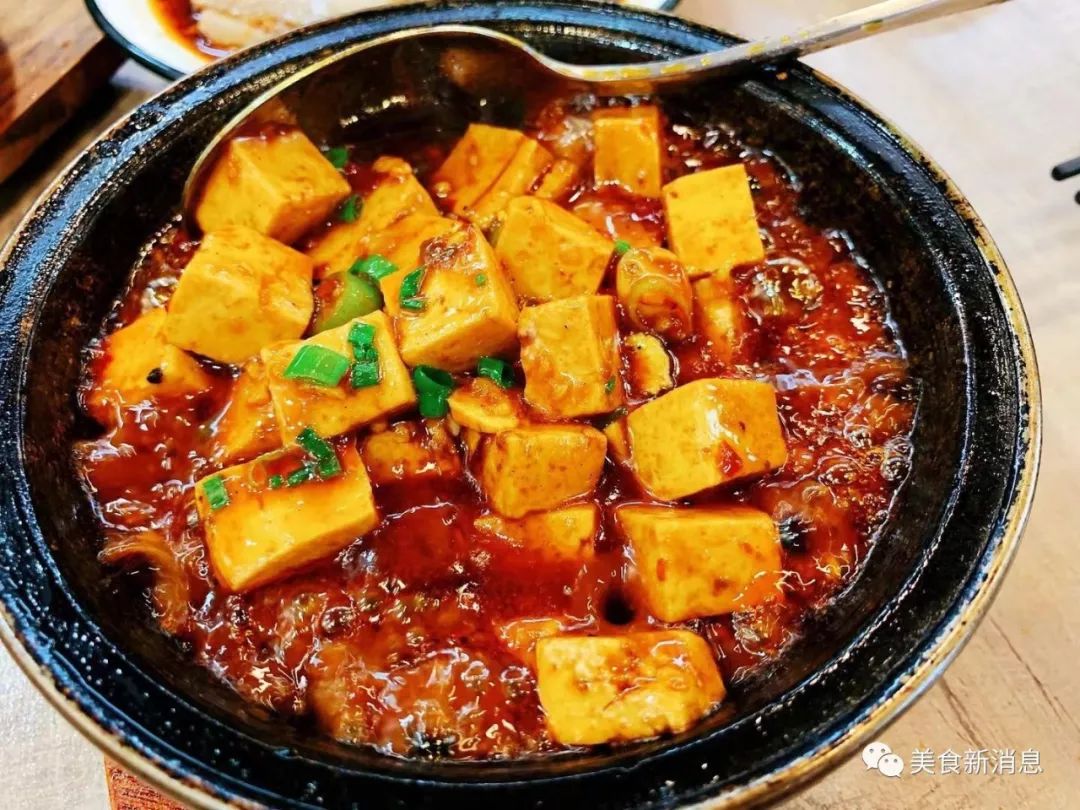 银川这家汉餐火到不排队根本吃不到原来让人魂牵梦绕的红烧肉在这里