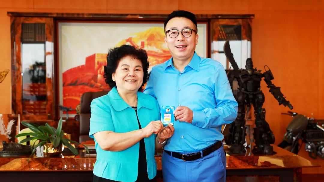 关注|金嗓子集团和绿叶洽谈战略合作_江佩珍