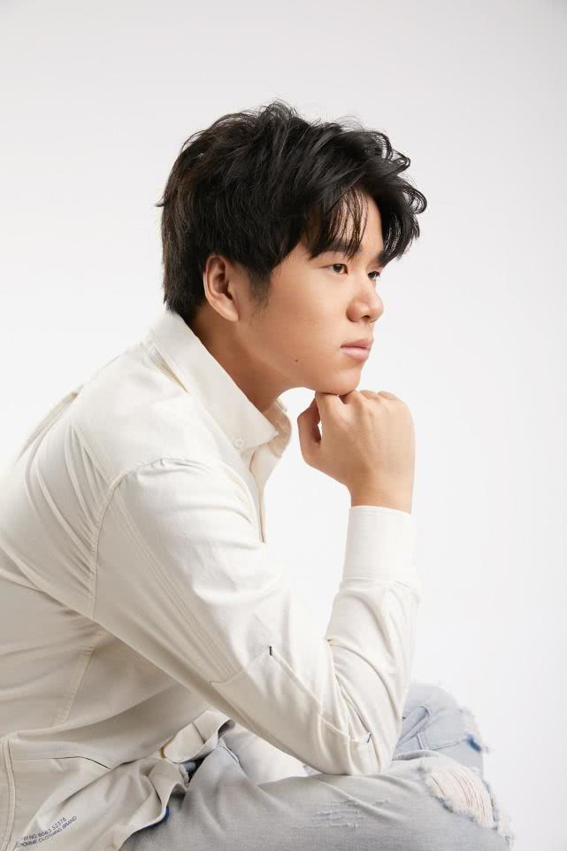 cf手游又一个生化近战霸主浩然犀利点评战斧无影