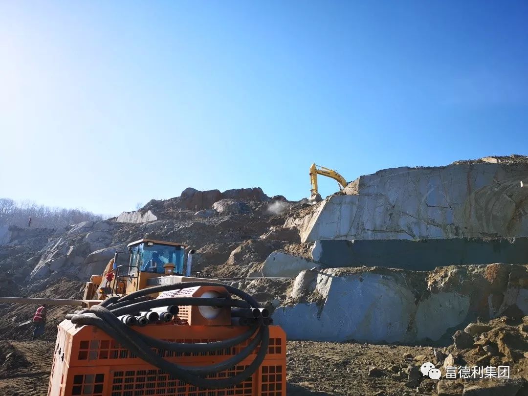 石材矿山开采,每一块荒料都来之不易 ——吉林市丰谊矿业有限责任公司