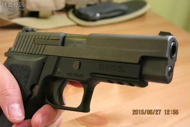 受到英国sas,美国fbi和海豹突击队青睐的西格绍尔p226r