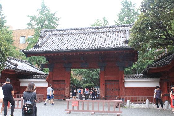 朱舜水名为朱之瑜,生于明末清初,舜水是他的号.