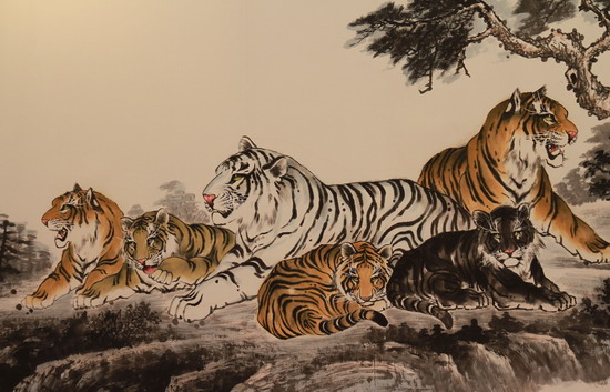 南张北马百年画史两代大师张善子与马新华画虎作品欣赏