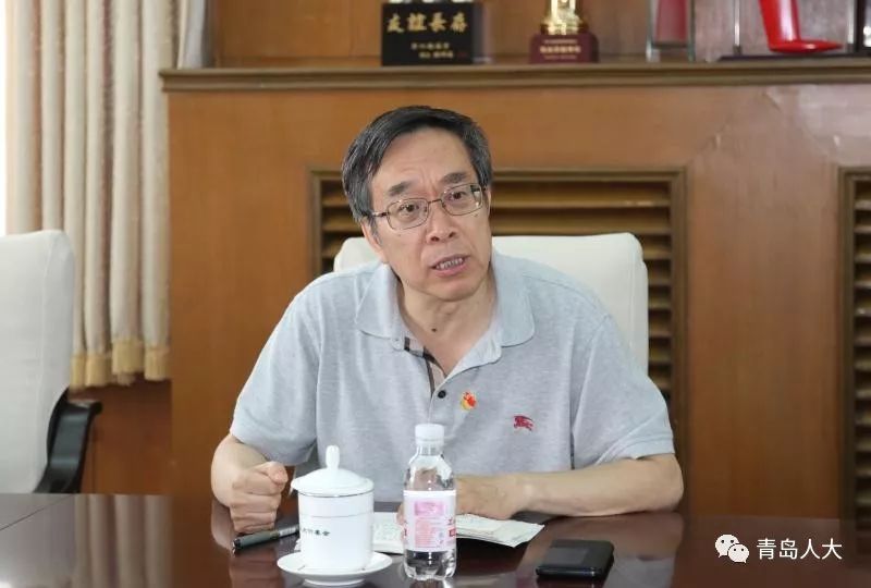 邹川宁为法制工作室内务司法工作室两个党支部讲党课