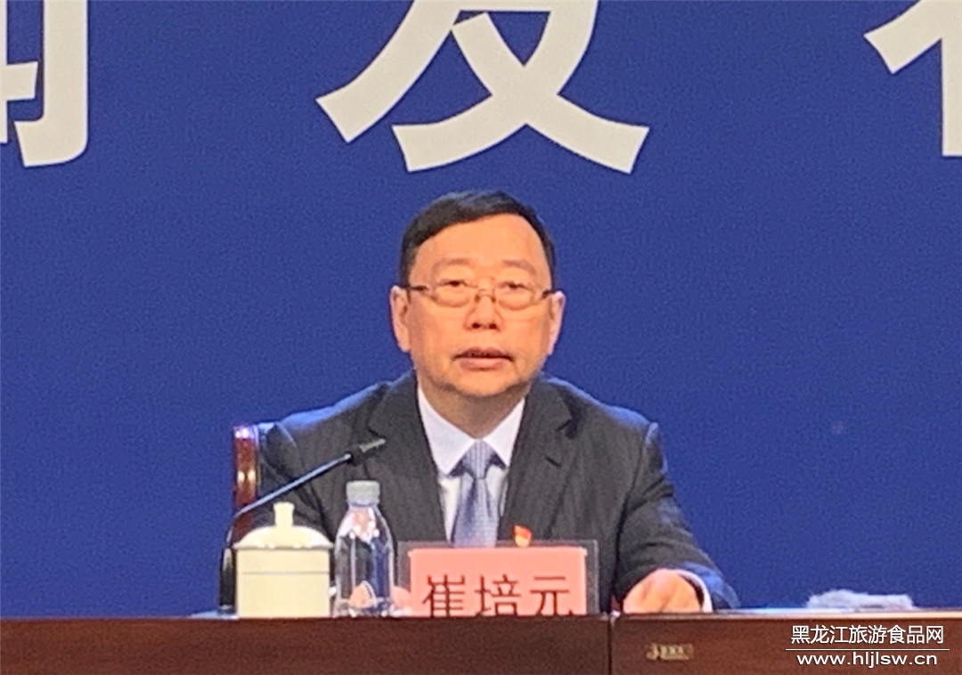 崔培元在会上介绍到,打赢脱贫攻坚战,是全面建成小康社会的底线任务和