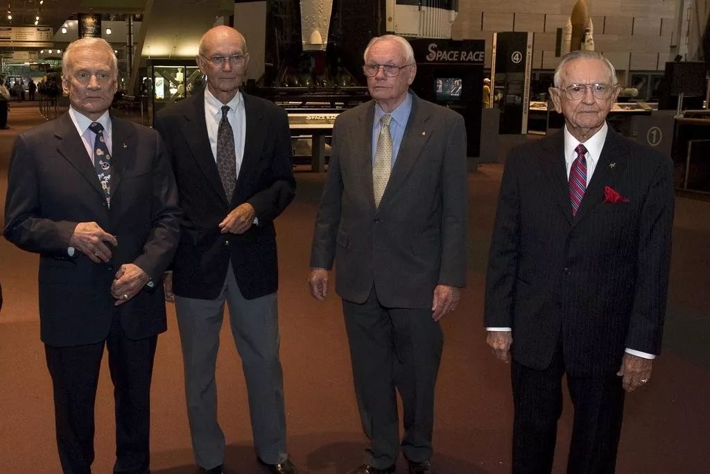 nasa任务控制中心创始人克里斯托弗61克拉夫特去世享年95岁