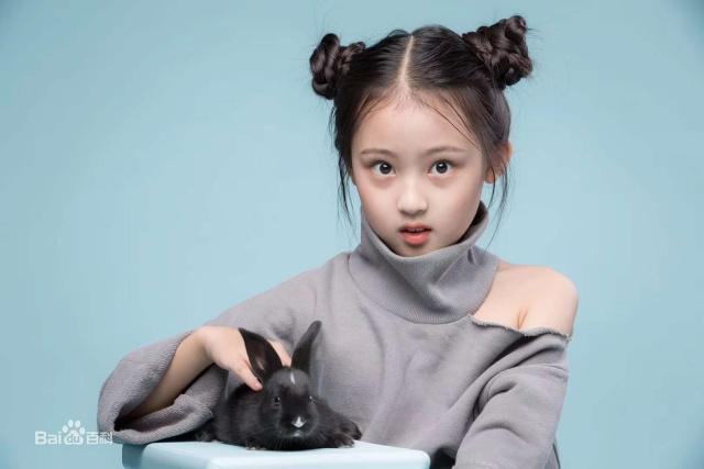 新倚天屠龙记没想到被小小演员圈粉了小无忌小芷若太可爱了