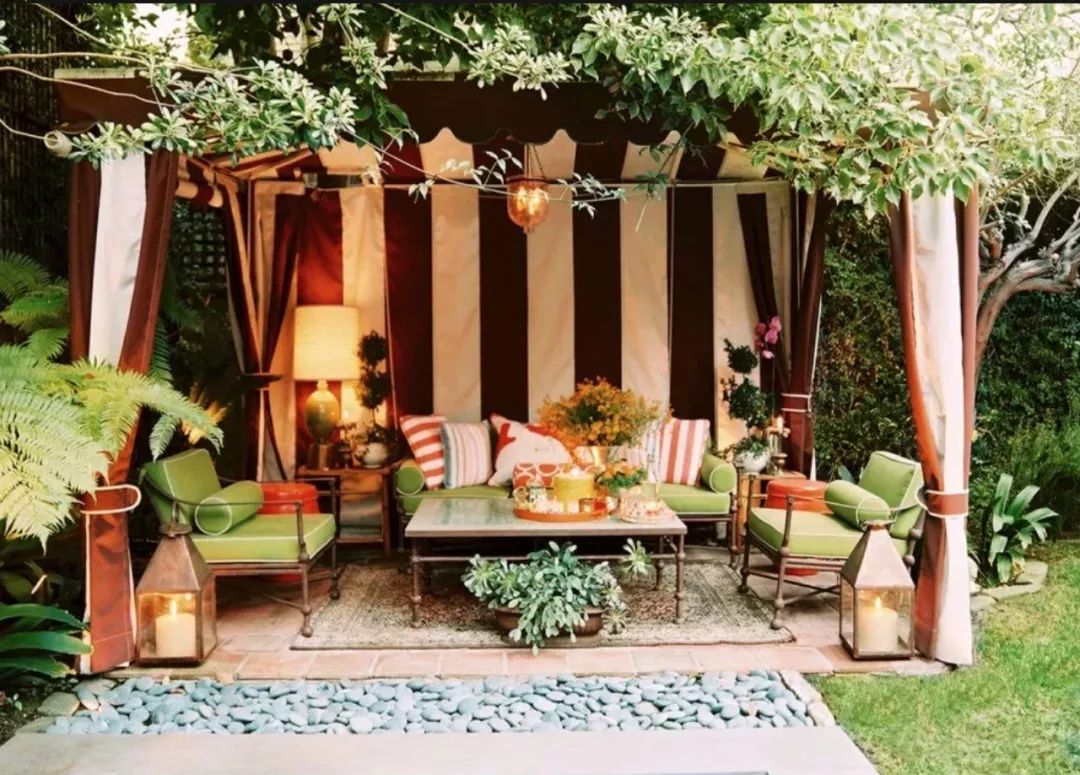 场景具备的条件下,如何增加客户的粘性和信任感?