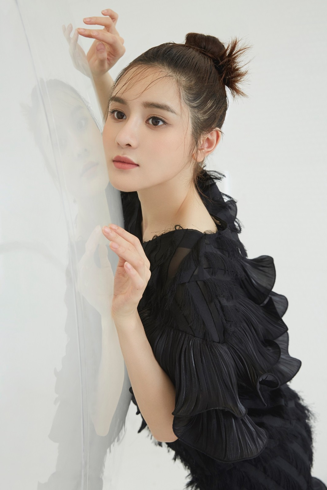 艾如夏日写真百变元气 还原飒爽灵动的长安千金