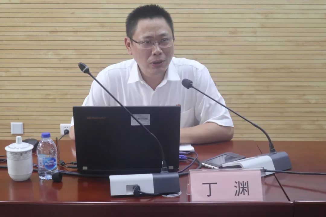 车墩镇召开2019年科级干部每月大讲堂第六场专题讲座