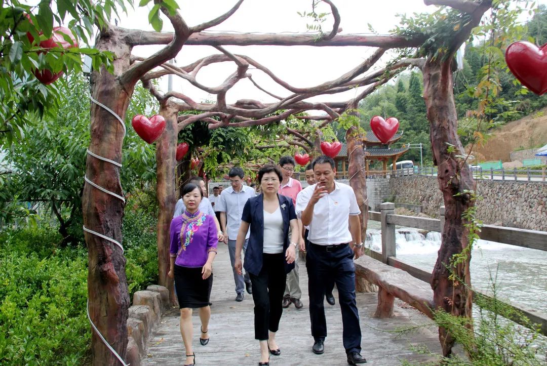 【今日头条】省农业农村厅副厅长刘嫔珺到景开展"三服务"调研