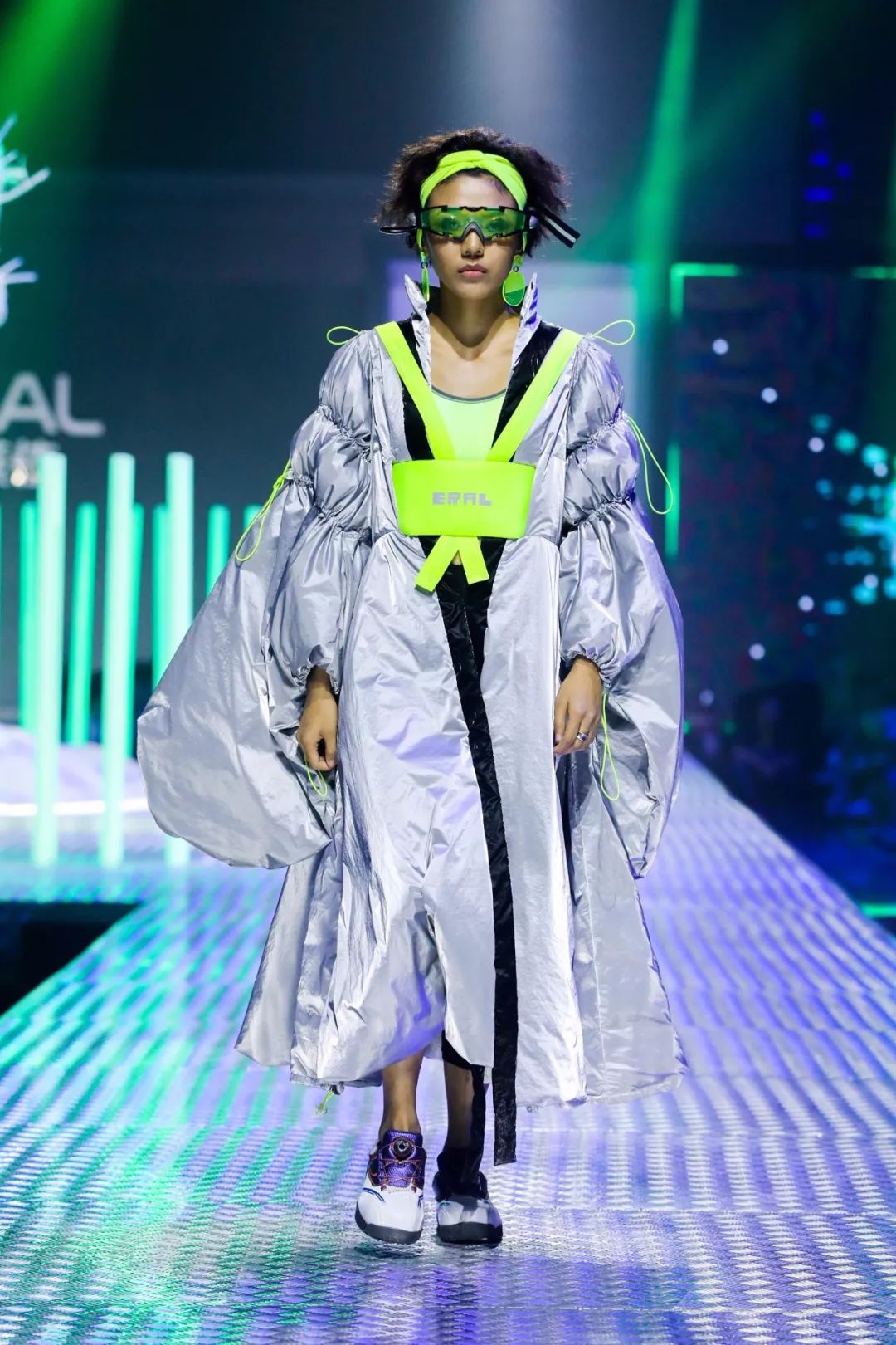 面向z世代,国产服装品牌的转型如何走向春天?