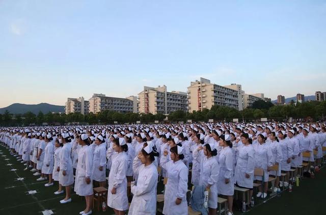 仁德笃学精业济世安庆医药高等专科学校2019秋招开始了