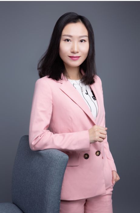 记者采访了北京总部执行董事董婧祎,董总说:润天从成立之初的十来个人