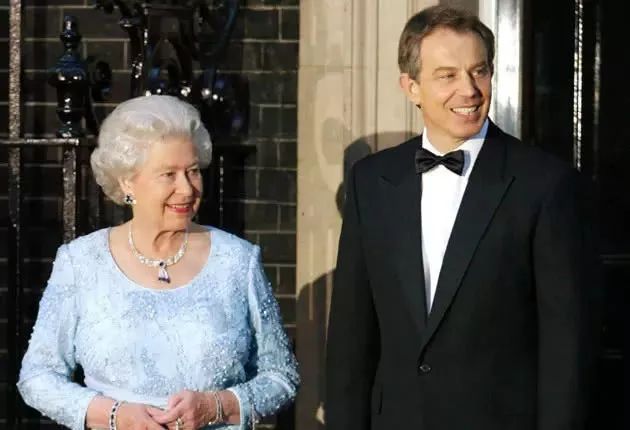 布朗和布莱尔相比,布朗和女王的关系还可以了(虽然谁和布莱尔相比都是